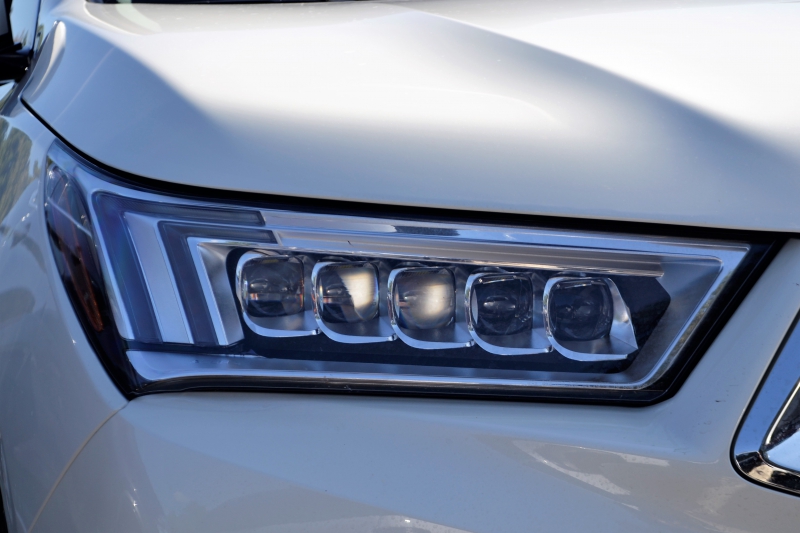 concession-moto-ANTIBES-min_acura-headlamp-2834131